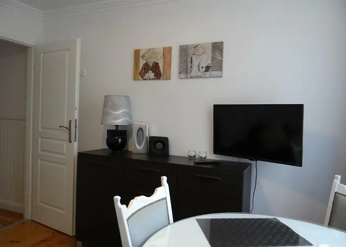 Bialy 6-8 Osob Dostawka