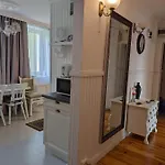 Biały 6-8 Osób Dostawka