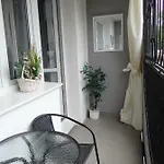 Biały 6-8 Osób Dostawka